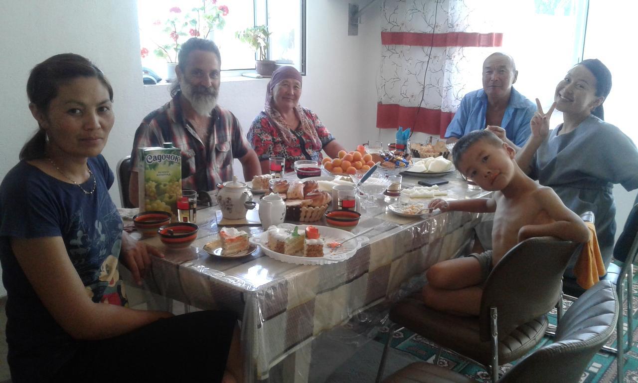 Trekking Center Hotel Bokonbayevo Bagian luar foto
