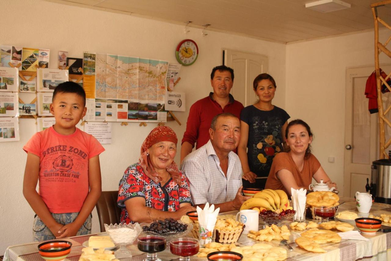 Trekking Center Hotel Bokonbayevo Bagian luar foto